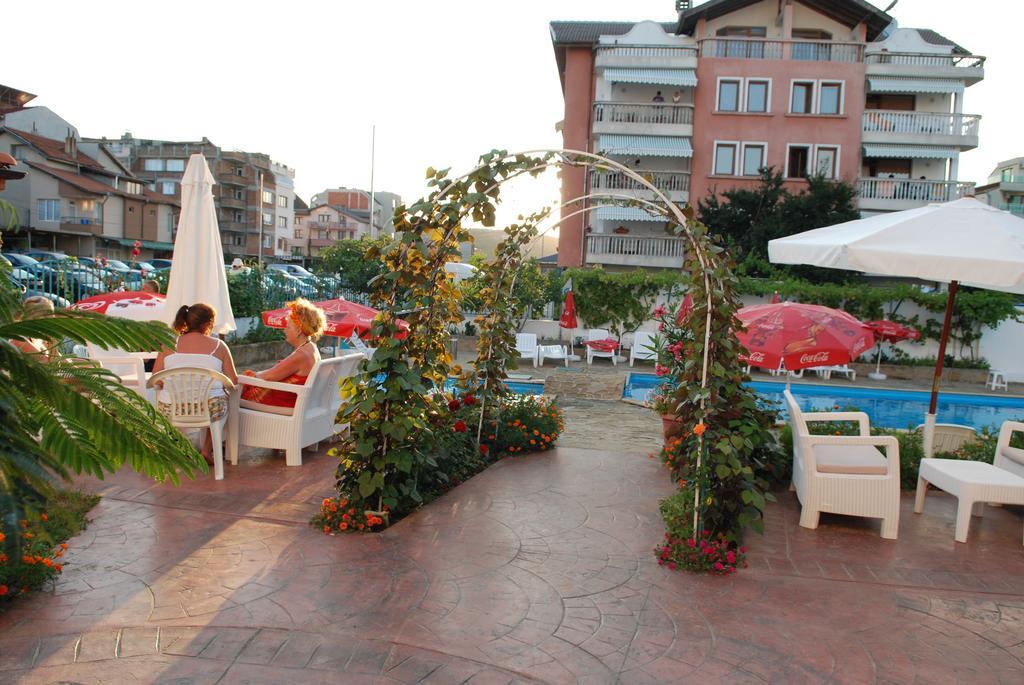 Alba Family Club Hotel Приморско Экстерьер фото