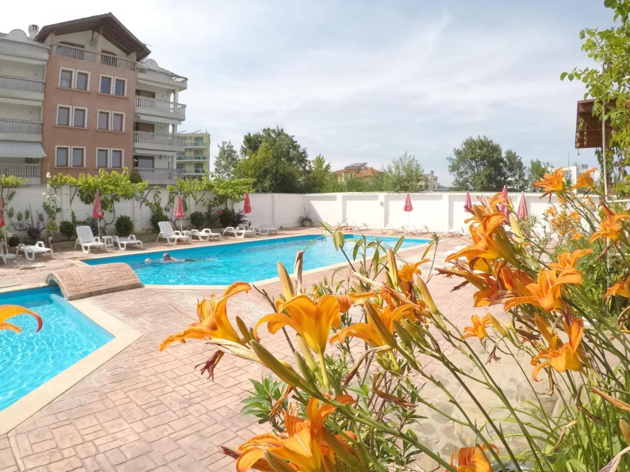 Alba Family Club Hotel Приморско Экстерьер фото