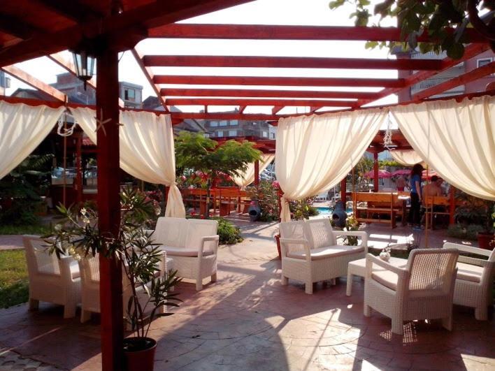 Alba Family Club Hotel Приморско Экстерьер фото